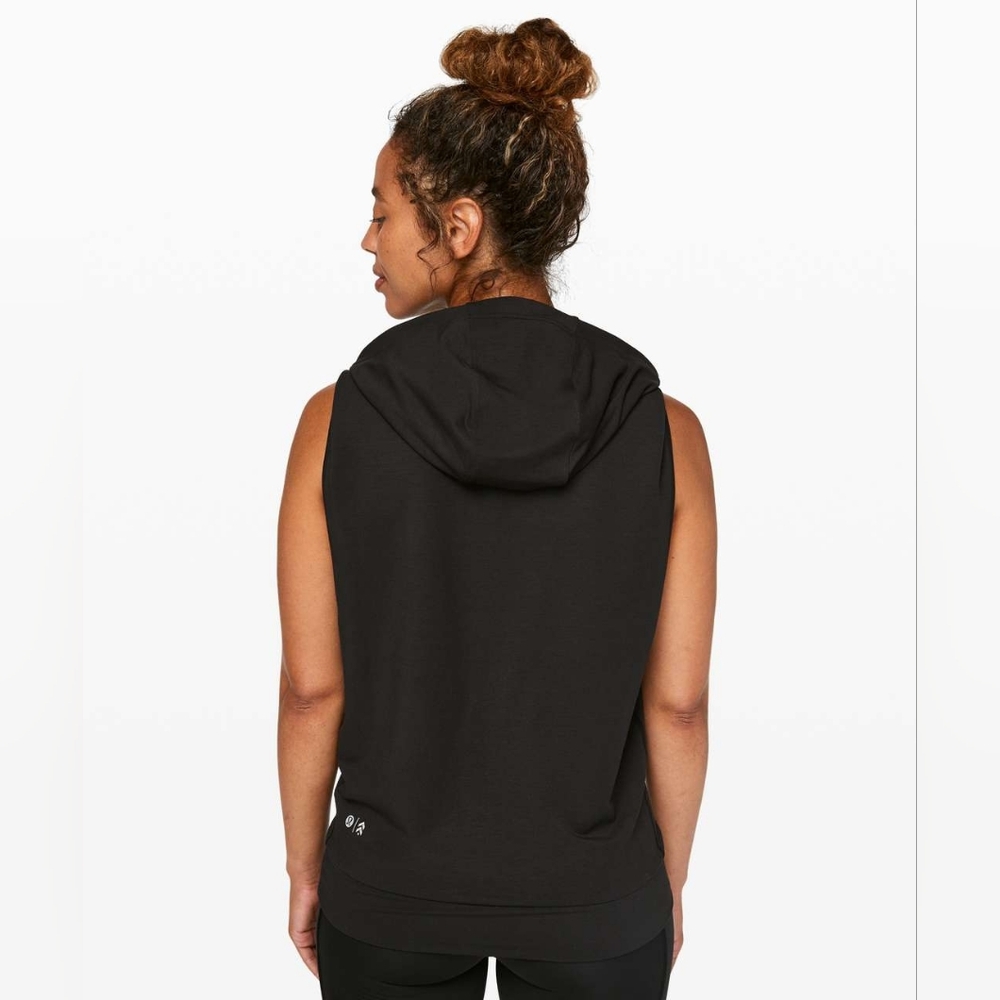 Lululemon X Barrys Black 'Stronger as One' Sleeveless Hoodie - Size 2 - Picture 2 of 8